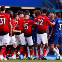 Londonas 'Chelsea' pēdējās minūtēs izglābjas no zaudējuma pret Mančestras 'United'