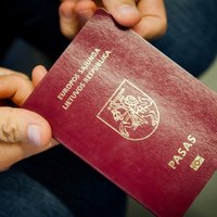 Uz prāmja Latvijā aiztur Kirgizstānas pilsoni ar viltotiem dokumentiem