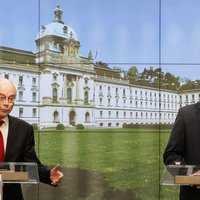 Čehijas premjers: par eiro ieviešanu jārīko referendums