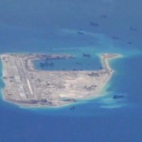 Ķīna veic testa lidojumus uz mākslīgu salu Dienvidķīnas jūrā