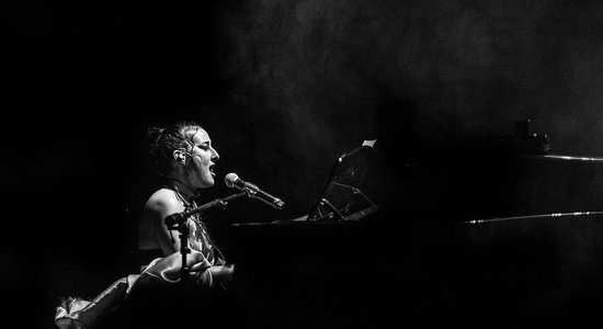 Rīgā koncertēs 'tumšās popmūzikas' māksliniece Zola Jesus