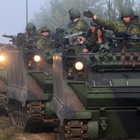 На учениях перед отправкой в Латвию погиб канадский военный
