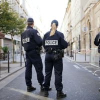 Francijā ārkārtas stāvokli pagarina līdz janvāra beigām