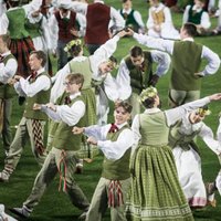 Foto: Arī Lietuvā izskanējuši simtgades Dziesmu un deju svētki