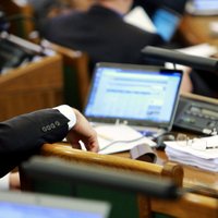 Депутаты Сейма предлагают исключить 1 мая из списка праздничных дней