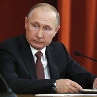 Путин уволил двух генералов в связи с делом Голунова