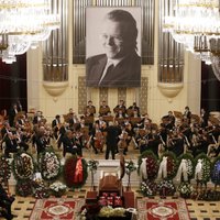 Foto: Sanktpēterburgas filharmonijā atvadās no izcilā diriģenta Marisa Jansona