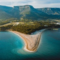 Skaistākā visā Vidusjūrā – Zelta raga pludmale Horvātijā