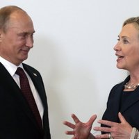 СМИ: "Панамское досье" выявило связь Клинтон с Кремлем