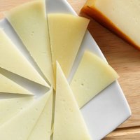 Ukraiņi bijušajā 'DK Daugava' rūpnīcā sāk ražot sieru eksportam
