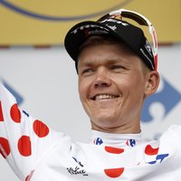 Skujiņš krīt un saglabā 'Tour de France' kalnu karaļa līdera kreklu