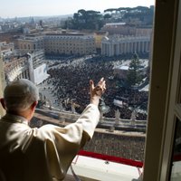 Benedikts XVI atkāpjas no pāvesta amata (14:44)