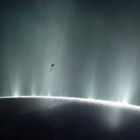 Uz Saturna mēness Encelāda kāds varētu mist, pieļauj pētnieki