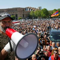 Лидера армянской оппозиции выдвинули на пост премьера