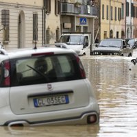 Itālija plūdos cietušajam reģionam piešķir 2,2 miljardu palīdzību