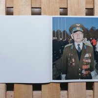 Mākslinieks Arnis Balčus provocē ar jaunu grāmatu par Uzvaras parku