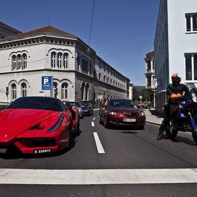Austrietis radījis kājminamu 'Ferrari FXX' kopiju
