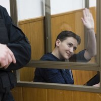Kremlis: Savčenko izcietīs viņai piespriesto sodu