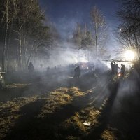 Sadursmēs pie robežas ar Baltkrieviju ievainoti deviņi poļu drošības dienestu darbinieki