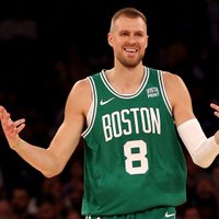 Porziņģis gūst 14 punktus 'Celtics' uzvarā NBA spēlē
