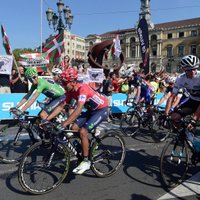 Smukulis nedēļas laikā otro reizi 'Vuelta a Espana' posmā finišē desmitniekā