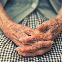 'Viņai viss ir slikti' – Jāni bažī 94 gadus vecas kundzes vēlme lauzt uzturlīgumu