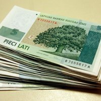 Kukuļņemšanā apsūdzētais finanšu policists apgalvo, ka pie viņa atrastā nauda piederējusi Igaunijas uzņēmējam