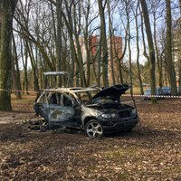 BMW, использованный в нападении на Беззубова, найден сожженным в Межапарке