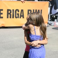 Fotoreportāža: 'Nike Riga Run' - tūkstoši 'palīdz skrienot'