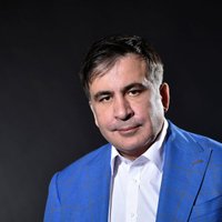 Пиджаки, ботокс, Таиланд. Михаил Саакашвили отвечает на обвинения в растрате государственных средств