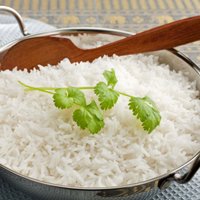 Kā vārītos rīsos samazināt kaloriju daudzumu? 19 rīsu ēdieni vasarīgām maltītēm