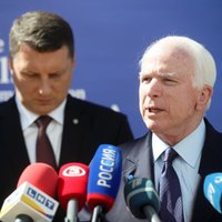 Маккейн отказался ехать наблюдателем на выборы в ЛНР