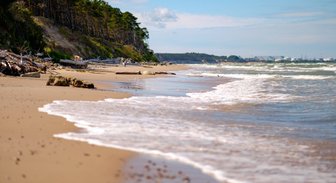 10 tīrākās Latvijas pludmales, kur noķert vasaru aiz astes