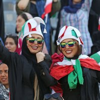 ФОТО: Иранских женщин впервые за 40 лет пустили на футбол. И сразу 14:0