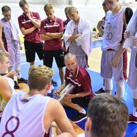 Latvijas jaunie basketbolisti Baltijas kausa spēlē pārliecinoši uzvar Lietuvas U-18 komandu