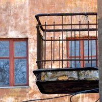 Аварийные балконы: какова ситуация и могут ли их ремонтировать владельцы квартир