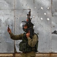 Pēc uzbrukumu viļņa Izraēlas pilsētās tiek izvietoti karavīri