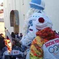 Video: olimpiskās lāpas nākamais upuris – Salatētis