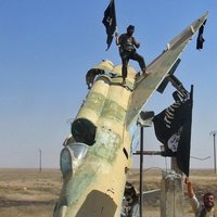 Asada spēki esot notriekuši divus 'Islāma valsts' rokās nonākušos iznīcinātājus