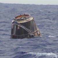 Космический грузовик Dragon успешно приводнился в Тихом океане