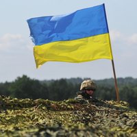 Diennakts laikā Donbasā krituši septiņi Ukrainas karavīri; Ģenerālštābs sola reaģēt