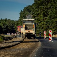 Uzziņa: Ceļu būvdarbi turpinās visos Latvijas reģionos