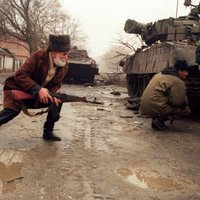'Tā bija elle zemes virsū': pirms 20 gadiem sākās Pirmais Čečenijas karš