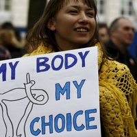 Запрет на аборты расколол Польшу. Чем закончатся протесты?