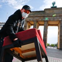 Власти Германии решили ввести штраф в 50 евро за отсутствие маски