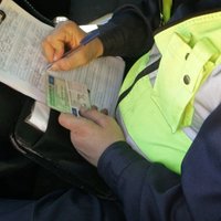 Рейды полиции перед Лиго: проверены 4350 водителей